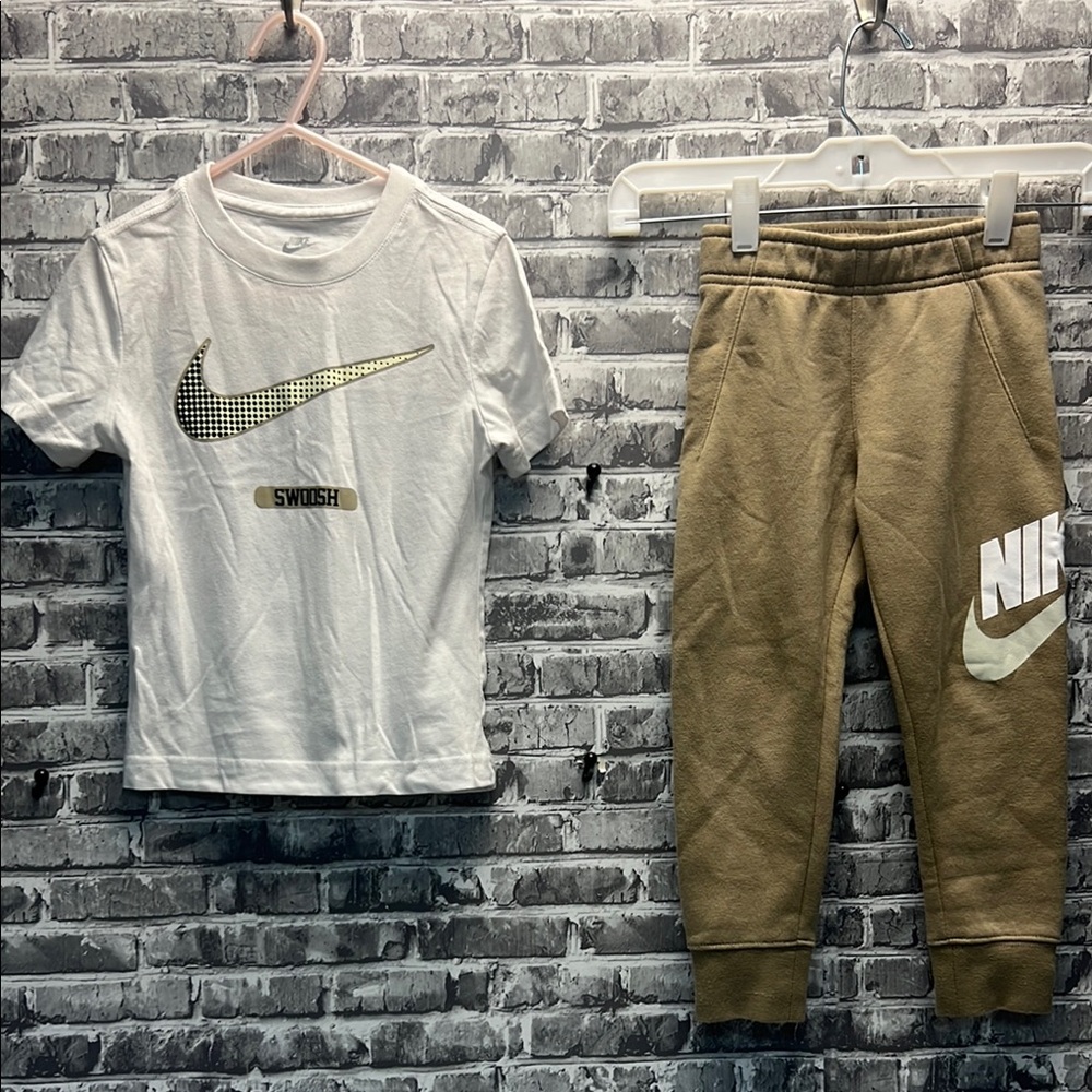 Boy's Nike Kids set